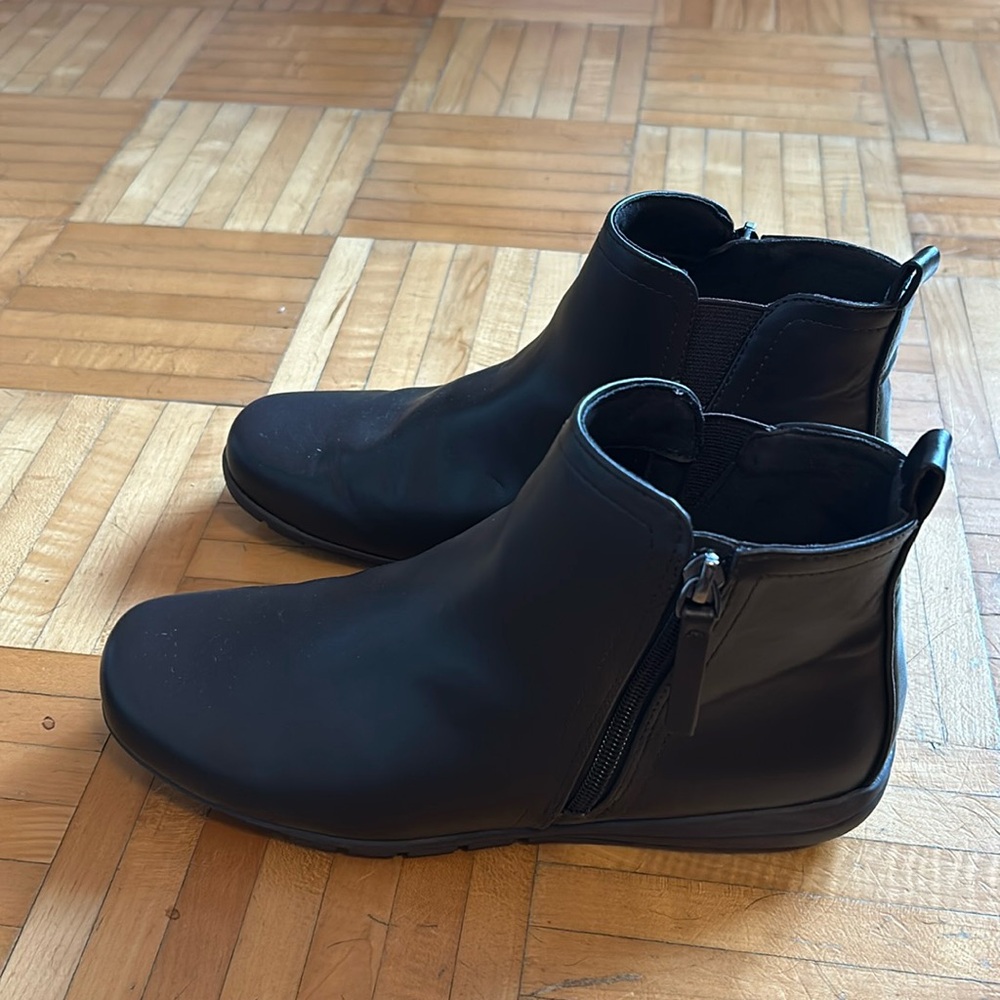 Easy Spirit Alice 3 dark brown sz 7.5 zip ankle booties